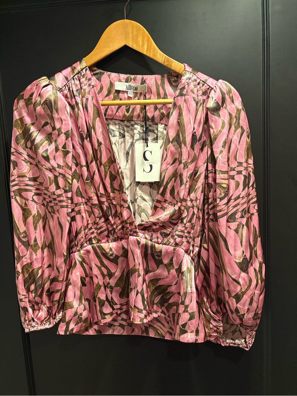 Aiifos Print V-Neck Blouse xs 100-% silk ballon sleeves nwt 388 Miami Vegas